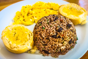 Cafe Monka Pinto Con Huevos
 - Costa Rica