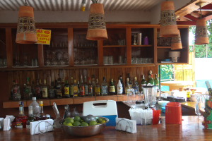 Rancho De La Playa Bar
 - Costa Rica