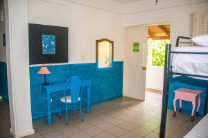 Bunk Bedroom Desk Selina Hostel Manuel Antonio
 - Costa Rica