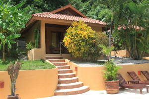 Ritmo Tropical Hotel Poolside Bungalow
 - Costa Rica