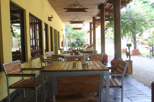 luv burger front patio 
 - Costa Rica