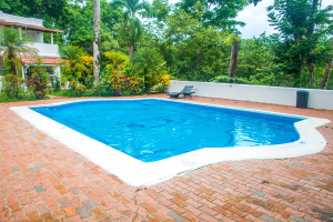 Selina Hostel Manuel Antonio
 - Costa Rica